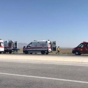 konyada takla atan aracta 5 yarali z6WMkNZl