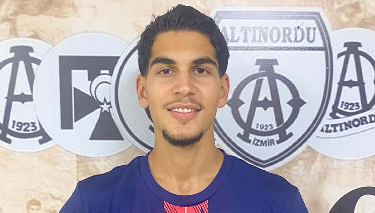 altinordu deplasmanda cikis pesinde gvKM1nXY