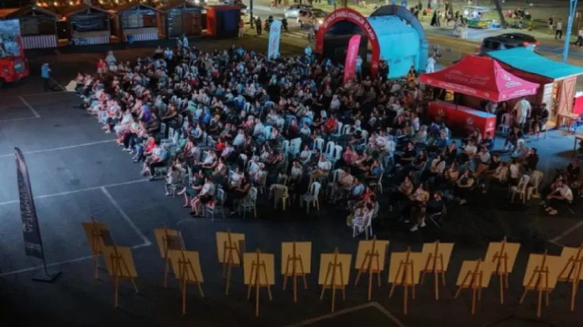 Acik havada sinema gunleri altinorduda CkP8teCq
